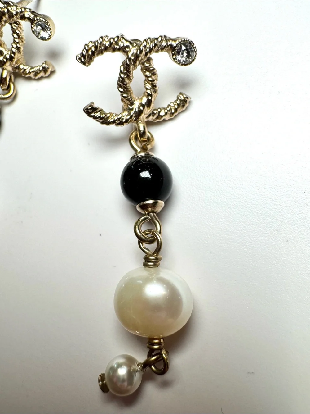 Chanel CC Logo Pearl, Crystal, & Resin Drop Earrings W Box